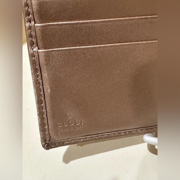 Gucci GG Interlocking Heart Bifold Wallet - Picture 6 of 10